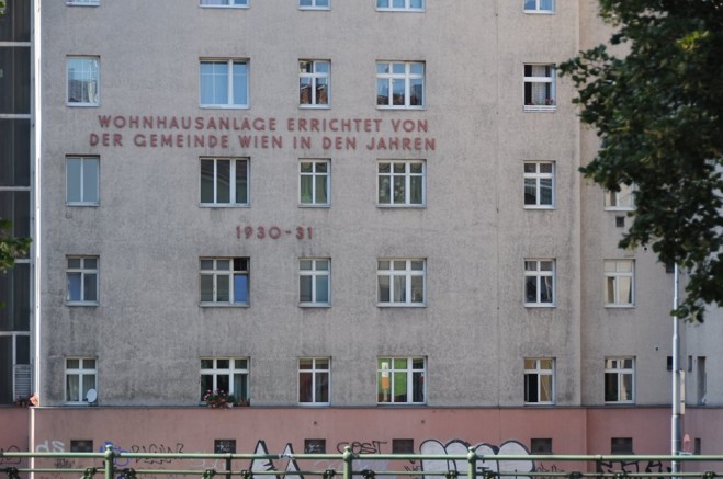 Viyana’da Belediye Evlerine Bina Görevlileri Geliyor