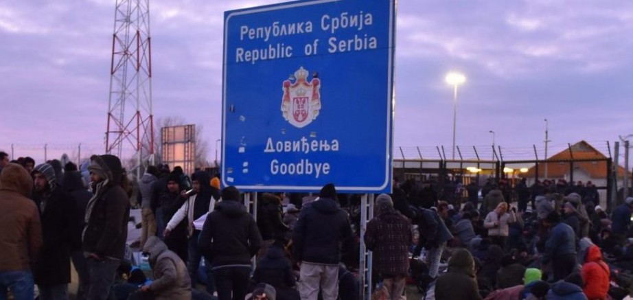 Macaristan Sınırına 500 mülteci dayandı