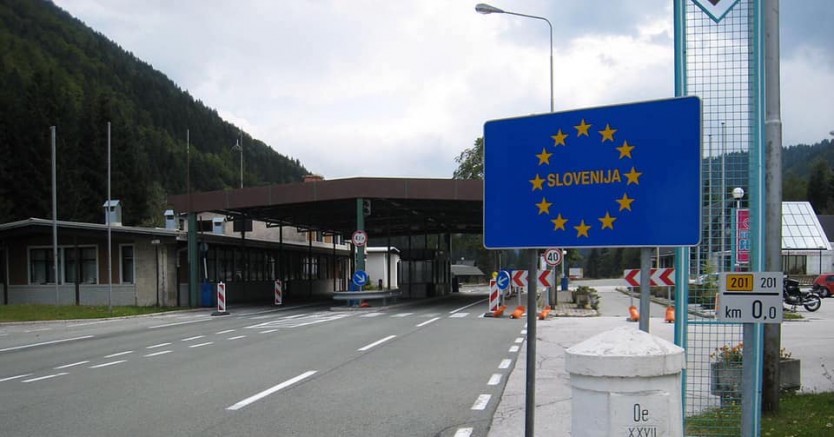 Slovenya tüm AB vatandaşları için sınırlarını açtı