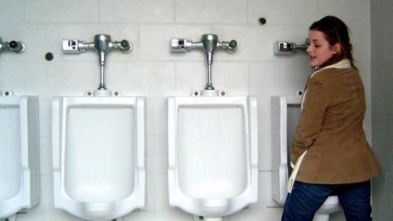 Koronavirüs salgını ile birlikte kadınlar için üretilen pisuvarların satışı arttı