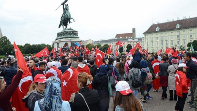 En çok Türk’ün yaşadığı 20 ülke! Listenin altıncı sırasında Avusturya var. Ülkedeki Türk sayısı 250 bin