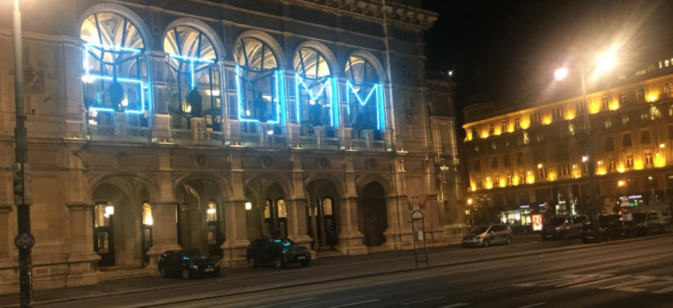 Viyana’da Terör Saldırısı: 2 Ölü, 15 Yaralı – Büyükelçi Ceyhun: “Evinizde Kalınız”