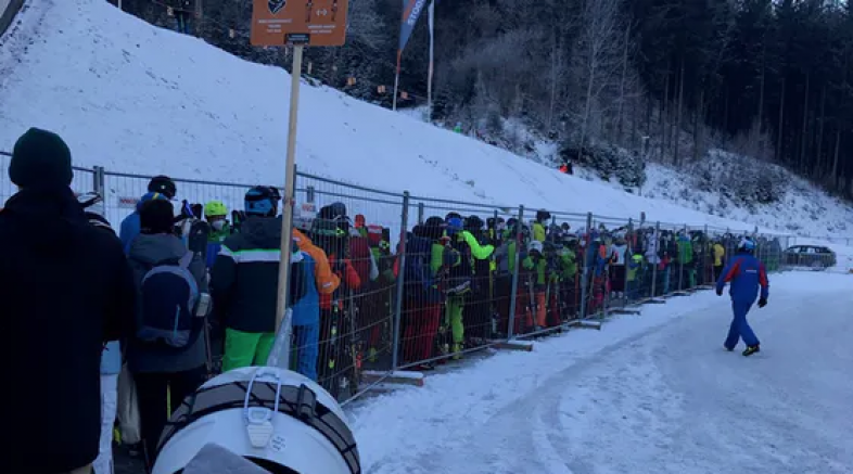 Avusturya’da Koronaya rağmen kayak merkezleri dolu