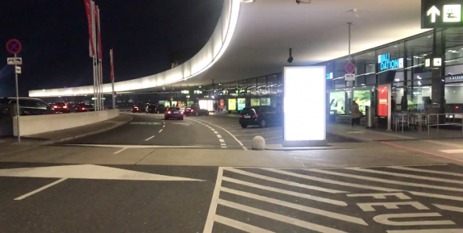 Avusturya İngiltere’den gelen tüm uçuşları durdurdu