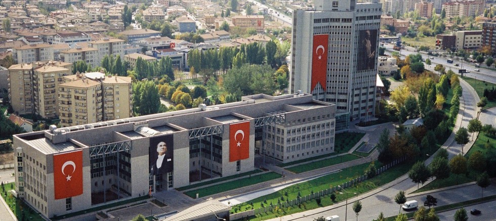 Dışişleri: ABD’deki gelişmeleri endişeyle takip ediyoruz