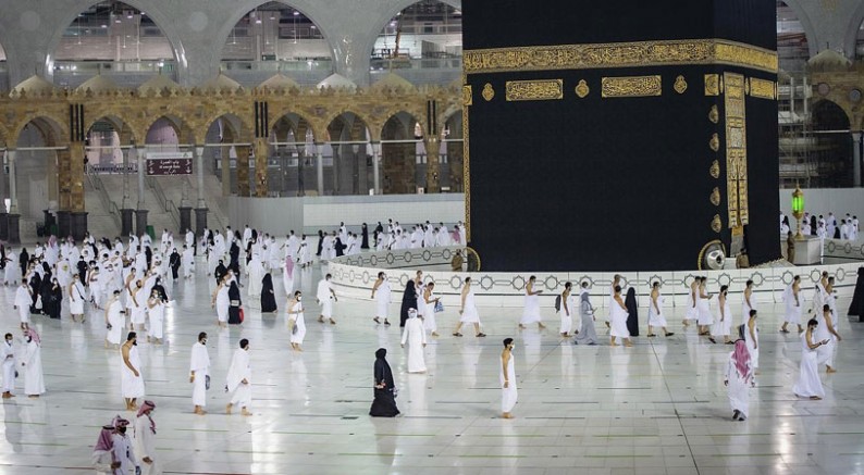 Kabe’de Kağıt Oyunu Tepki Çekti