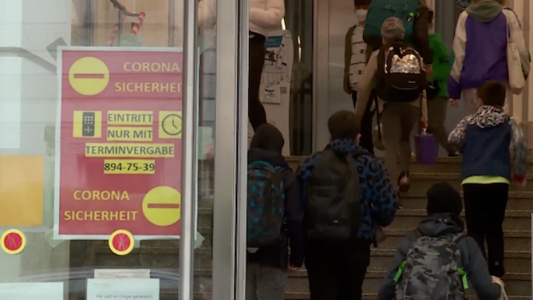 Avusturya’da Okullar bugün açıldı! Haftada beş gün yüz yüze eğitim başladı