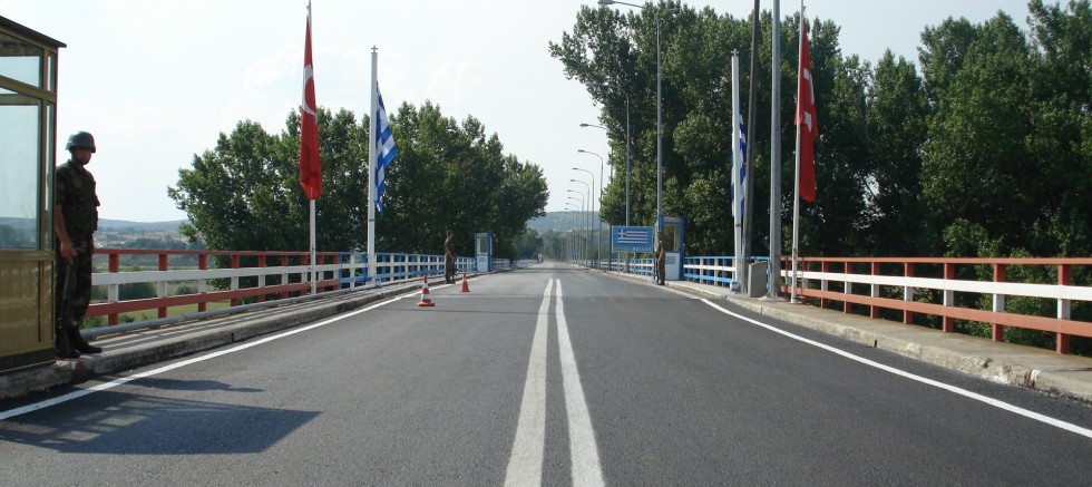 Yunanistan uluslararası seyahat kısıtlamalarını son olarak 14 Mayıs 2021 tarihine kadar uzatmıştır