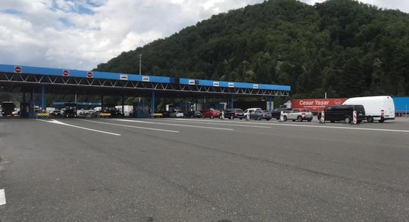 Hafta sonu yollarda ve sınır kapılarında yoğunluk bekleniyor 