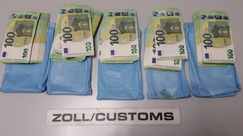 Avusturya | Viyana Havalanında bir yolcunun kıyafetinin gizli bölümlerinden 46 bin Euro çıktı