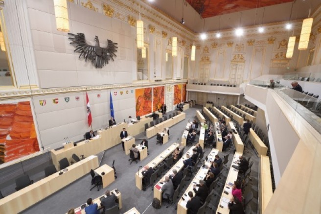 Avusturya Federal Konseyi aşı zorunluluğunu onayladı