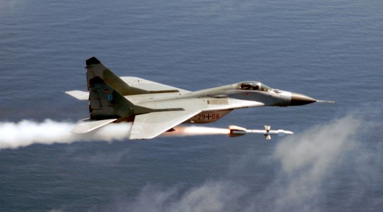 AB ülkeleri Ukrayna’ya savaş uçağı göndermeyecek