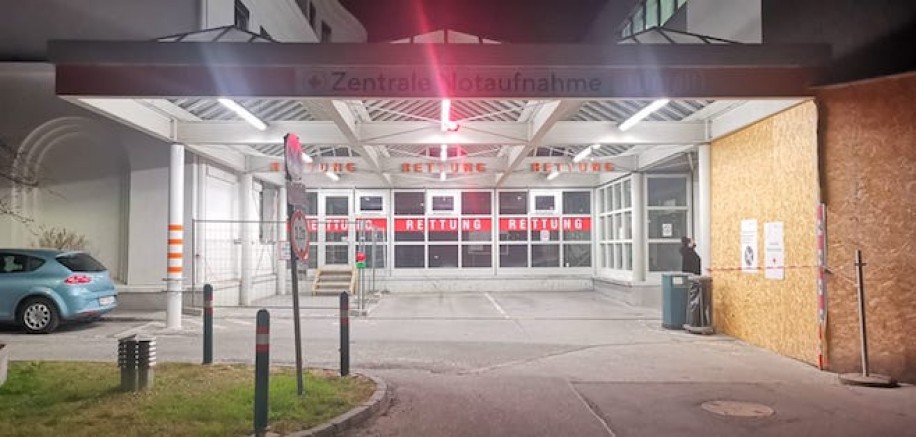 Avusturya’da kapalı alanlarda maske takma zorunluğu geri geliyor!