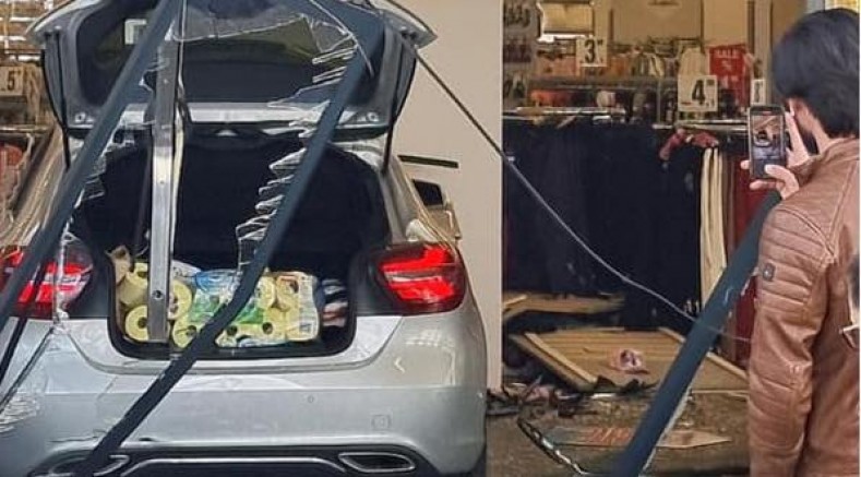 10.Viyana’da otomobil mağazaya girdi