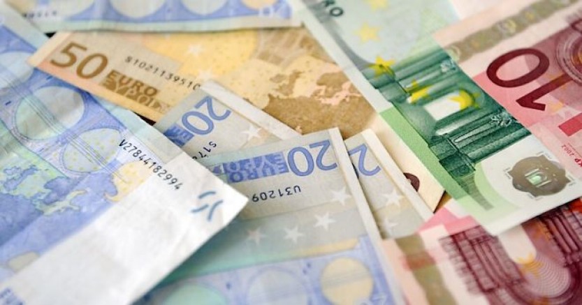 Almanya’da Dev Operasyon: Sahte Çocuklarla 177 Bin Euro’luk Sosyal Yardım Dolandırıcılığı Ortaya Çıkarıldı