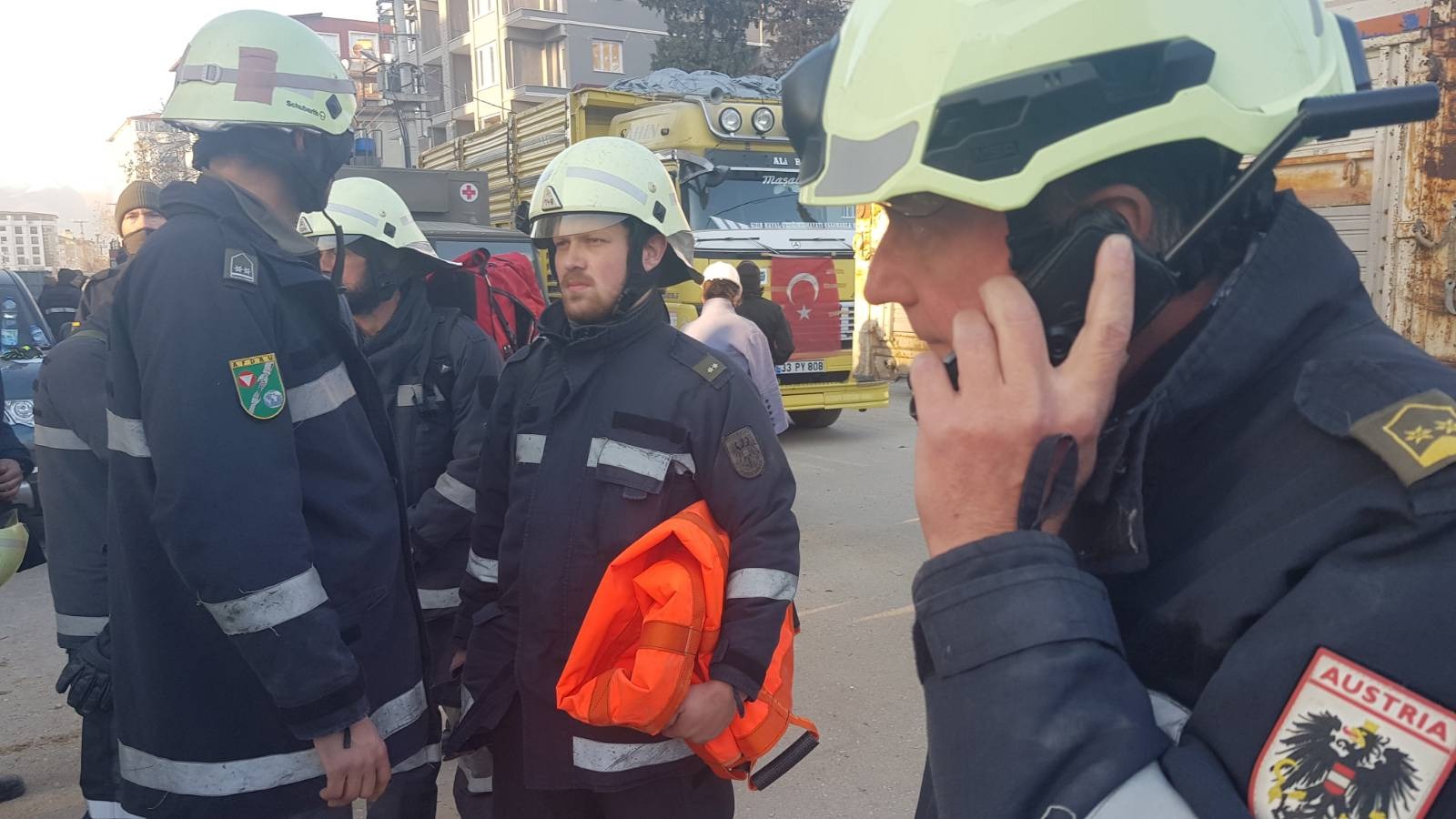 Deprem felaketinde 9 kişinin canını kurtaran Avusturya kurtarma ekibi AFDRU perşembe günü geleceğini duyurdu