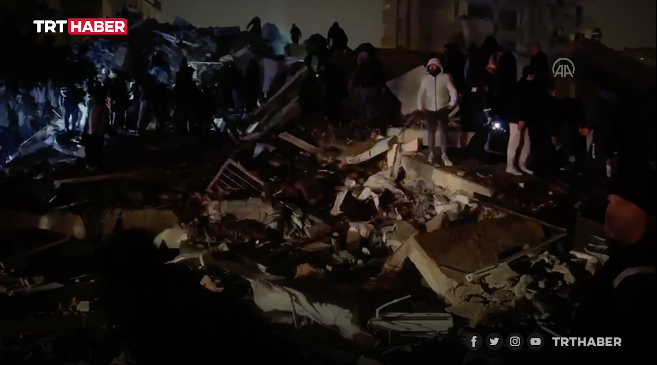 AFAD’dan yapılan açıklamada can kaybının 1014’e yükseldiği duyuruldu