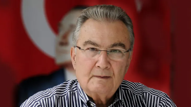 Deniz Baykal vefat etti