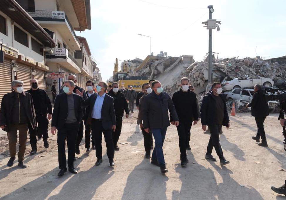 Hatay Büyükşehir Belediye Başkanı Lütfü Savaş: Ben istifa edeceksem 10 ilin belediye başkanı da istifa etmeli