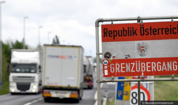Avusturya Çek Cumhuriyeti Sınırında Kontrolleri 20 Gün Daha Uzatıyor