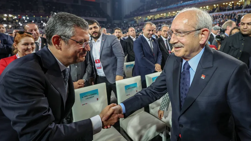 CHP’de genel başkan seçiminde Özel ilk turu 2 oyla kaybetti