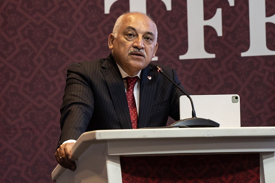 Tüm liglerdeki maçlar süresiz olarak ertelendi