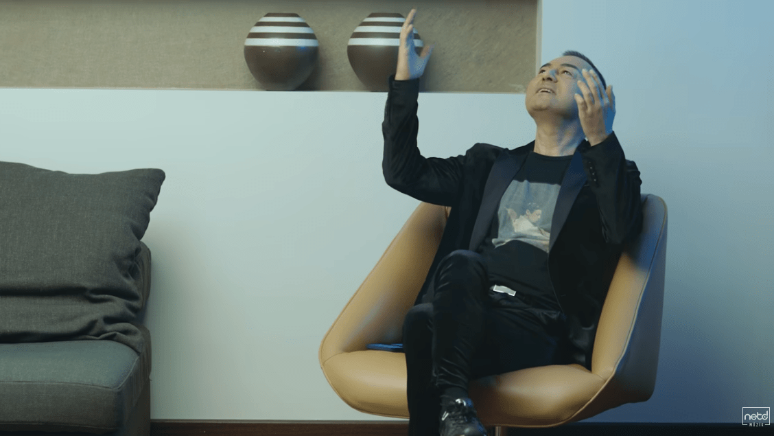 MS hastalığıyla mücadele eden Serdar Ortaç kötü haberi verdi: Ayağımı kaybetme riskim var