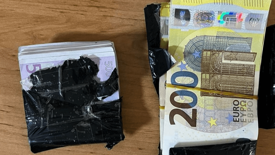 Bulgaristan gümrüğünde Türk sürücünün ceketinden 54 bin euro çıktı