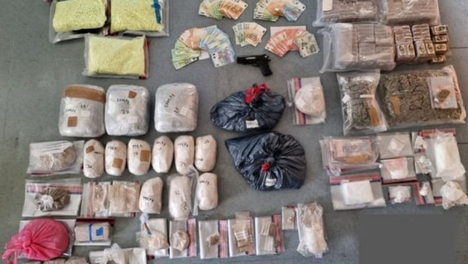 Viyana’da Büyük Narkotik Operasyonu: 2023’te 29 kg Eroin, 30 kg Kokain, 2,5 kg Kristal Meth ve Yarım Ton Kenevir Yakalandı 