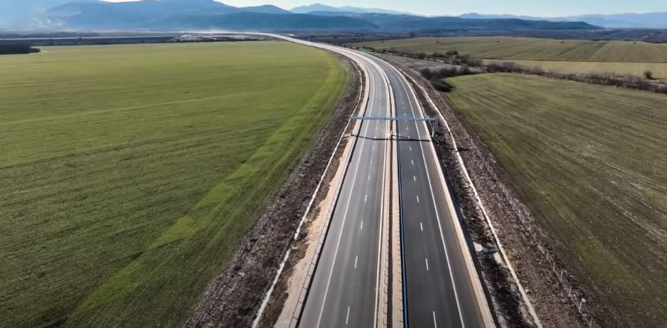 Romanya yolundan müjde: Bulgaristan’da Vidin-Botevgrad arasında 13,6 kilometrelik yeni otoyol hizmete açıldı