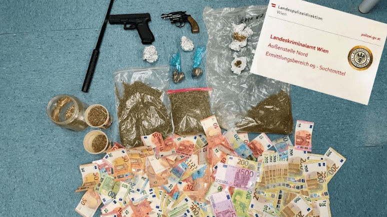 20.Viyana’da Uyuşturucu Satıcısı Yakalandı: Evinde Silah ve 24.000 Euro Nakit Bulundu