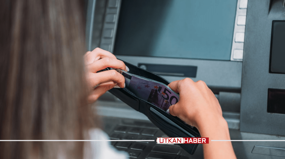 Viyana’da 23 Yaşındaki Genç Bayan ATM’den Para Çekerken Bıçaklı Soyguna Uğradı: Yardım Eden Kadın Yaralandı