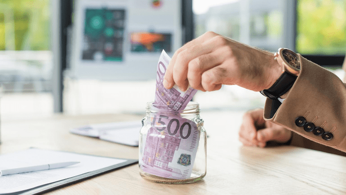 In Österreich erhalten Haushalte mit mehr als drei Personen eine Strompreisermäßigung von 52,50 Euro pro Person! Antrag nicht vergessen!