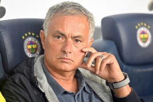 Fenerbahçe Teknik Direktörü Mourinho Türkiye’den Ayrılmak mı İstiyor?