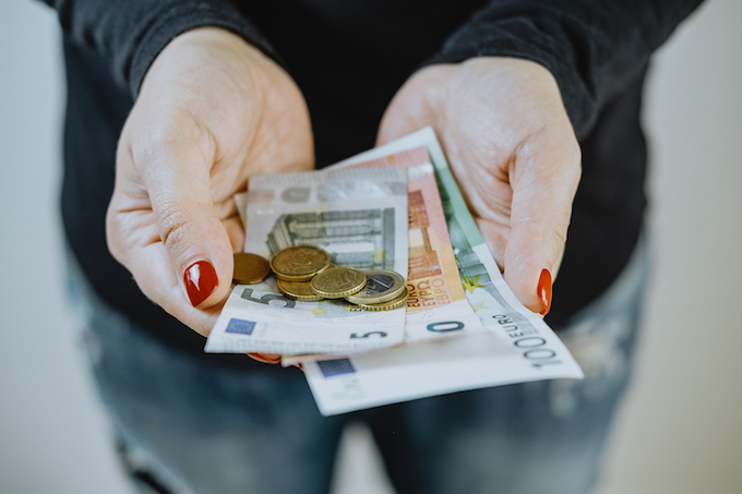 Almanya’da 2025 Vatandaşlık Parası – Bürgergeld: Yetişkinler ve Çocuklar İçin Aylık Yardım Miktarları!