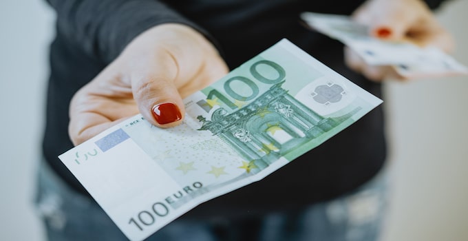 Avusturya’da Yardım Ödeneğinde Yeni Dönem: Dil Bilmeyenlere 300 Euro Daha Az Ödenecek