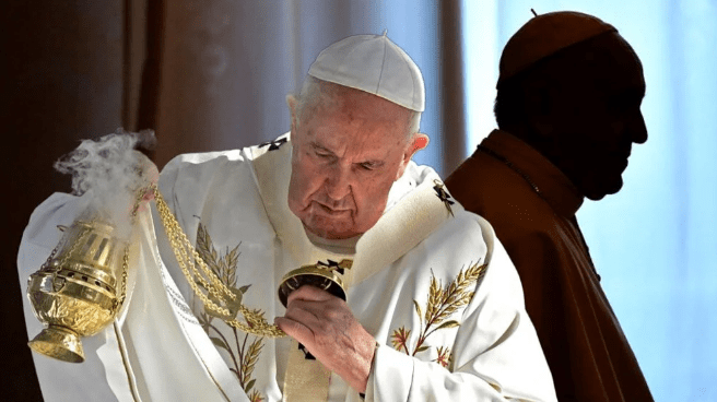 Hristiyan Dünyası Yasta: Papa Franciscus Hayatını Kaybetti – Şimdi Ne Olacak?