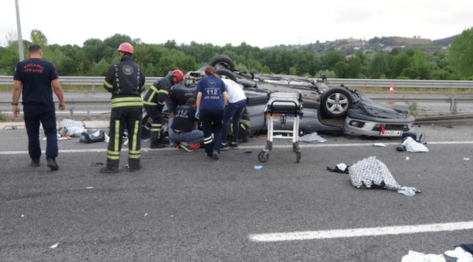 Viyana Plakalı Yozgatlı Gurbetçi Kaza Yaptı: 1 Kişi Hayatını Kaybetti, 4 Kişi Yaralandı