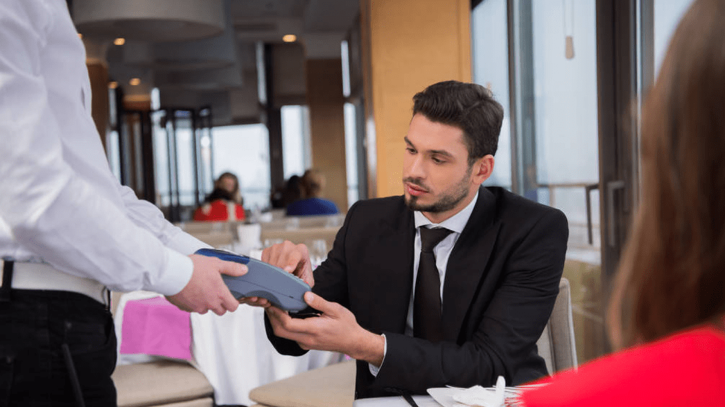 Uzmanlar Uyardı: Kredi Kartındaki Görünmez Ücretler Tatil Sonrası Cüzdanı Boşaltıyor!