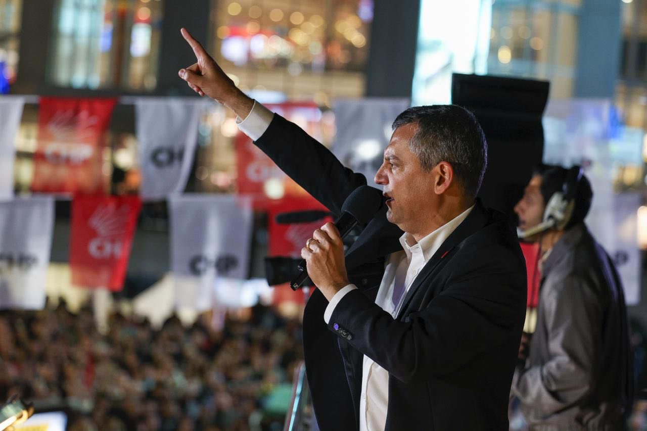 Özgür Özel’den Erdoğan’a Sert Mesaj: “Seni İlk Seçimde Bu Millet Gönderecek”