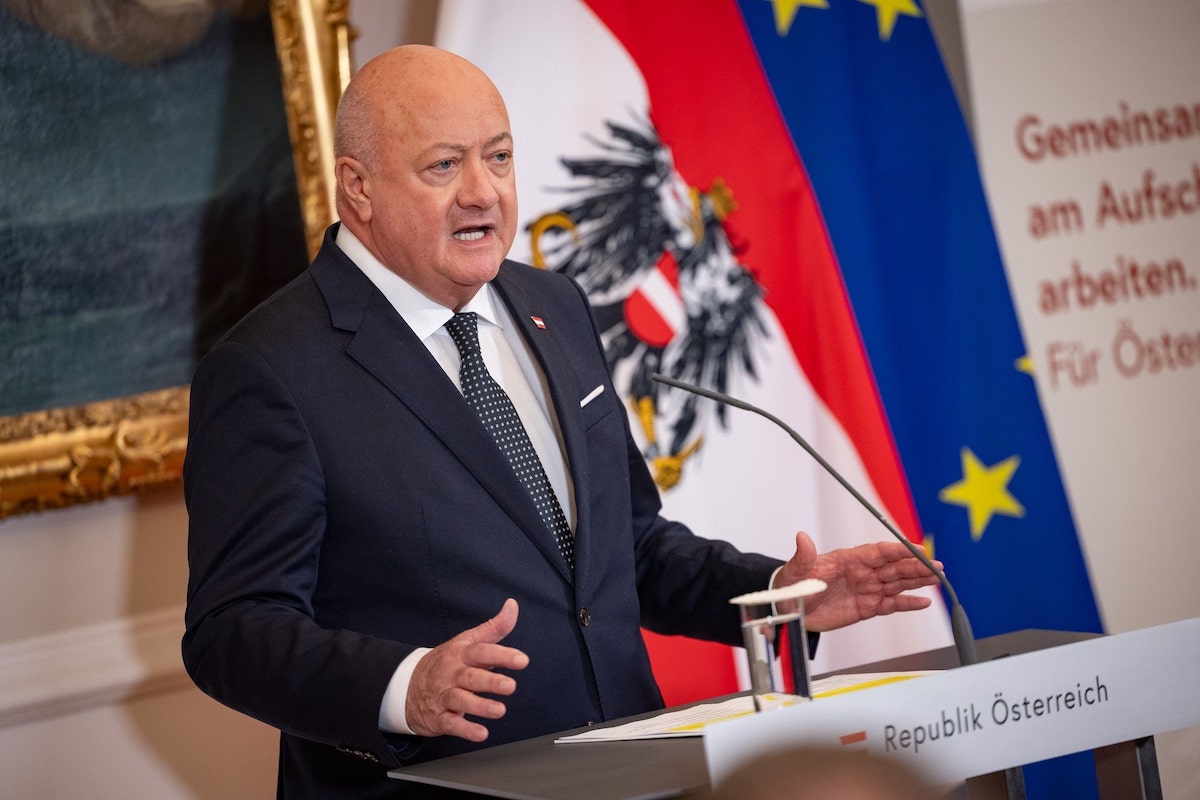 Avusturya Başbakanı Stocker Harekete Geçti: Bürokrasiye 100 Maddelik Temizlik Başlıyor