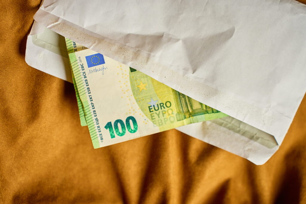 Avusturya’da İşe Arabayla Gidenlere 421 Euro’ya Kadar Bonus! Başvuru Süresi Sona Eriyor